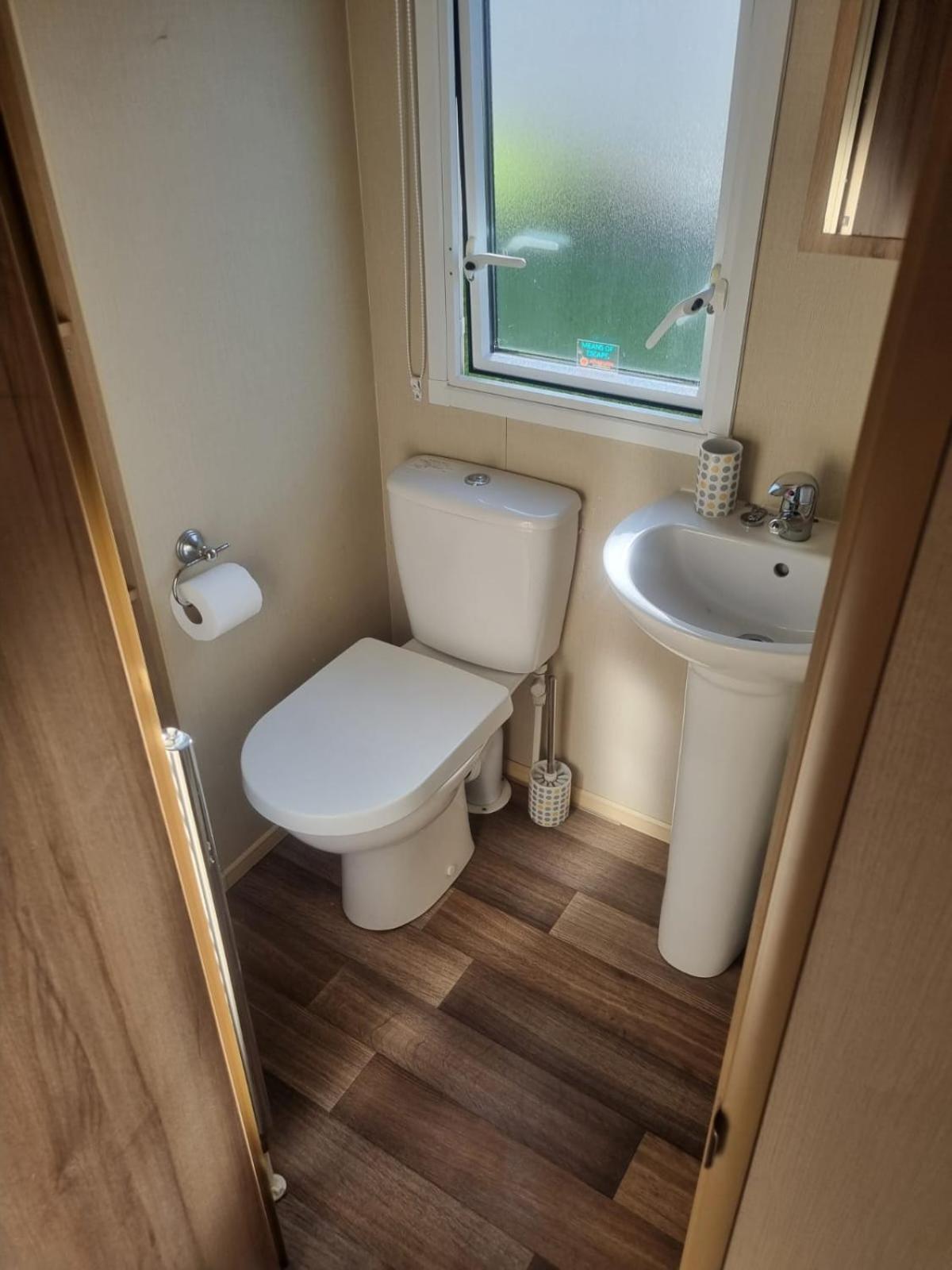 Newquay Bay Porth Caravan - 6 Berth المظهر الخارجي الصورة