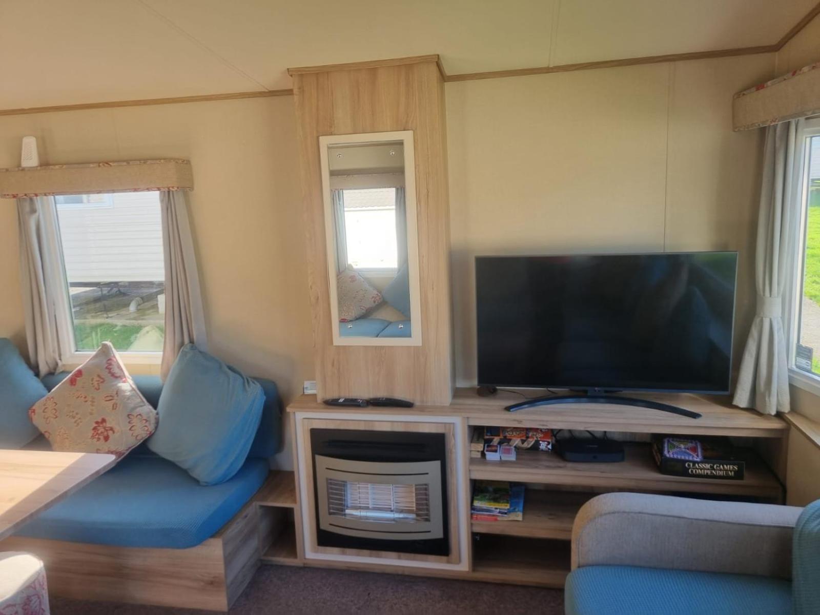 Newquay Bay Porth Caravan - 6 Berth المظهر الخارجي الصورة